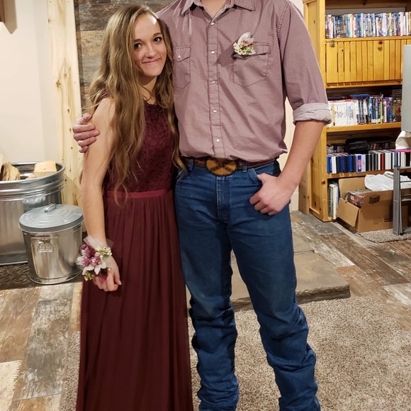 Dress - Picture 2 of 3